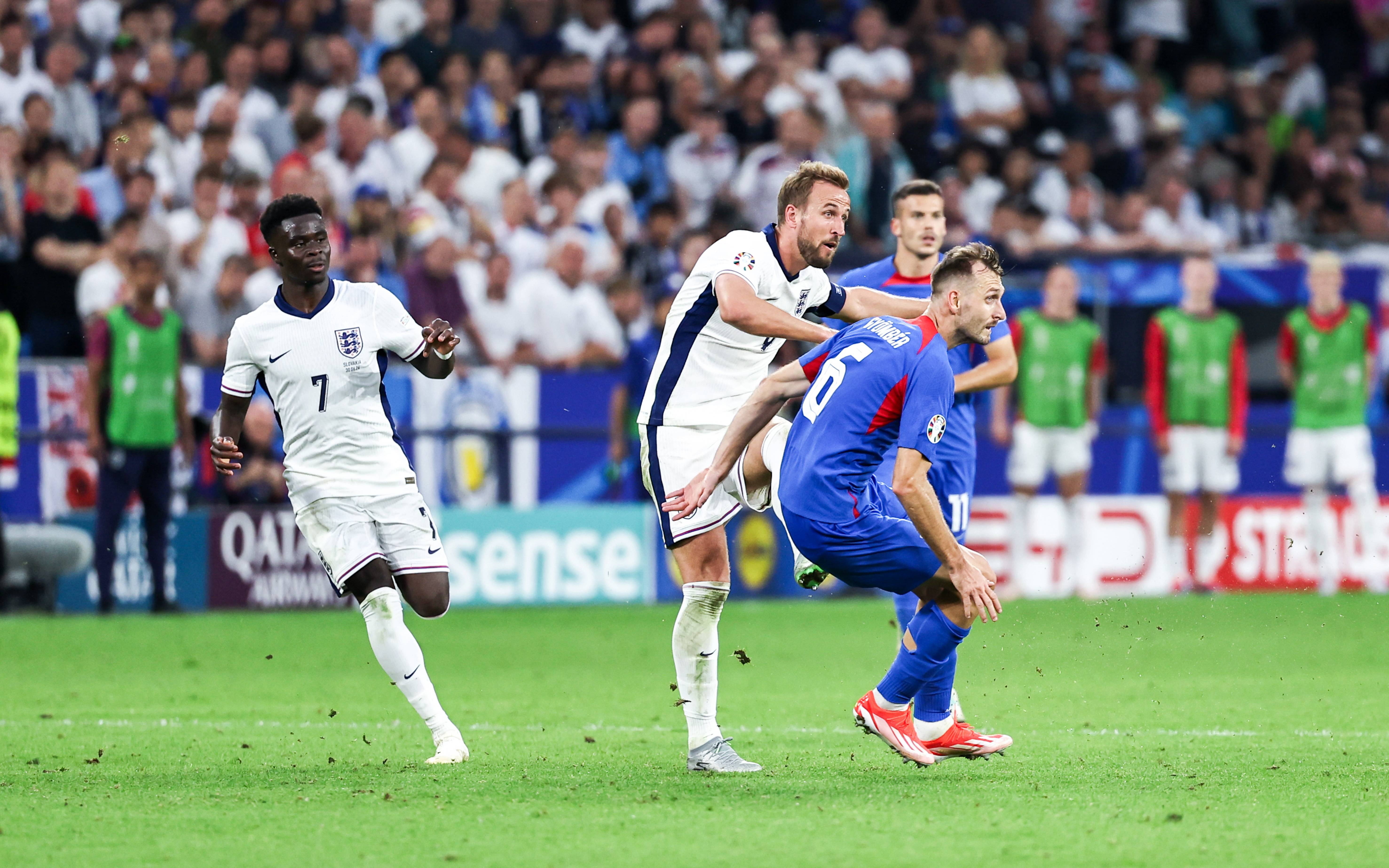 球队在欧洲杯预选赛中遇到的困难和挑战 球队在欧洲杯预选赛中遇到的困难和挑战