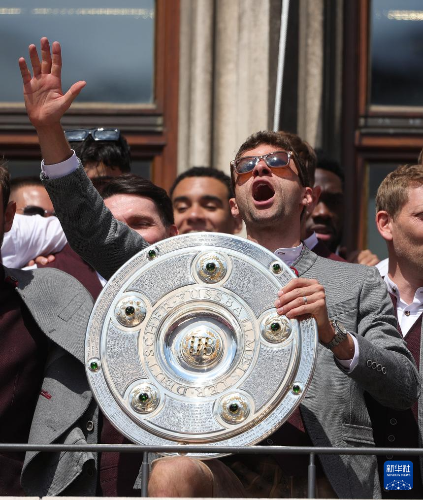 拜仁慕尼黑队在德国足球联赛中称霸联赛 拜仁慕尼黑队在德国足球联赛中称霸联赛