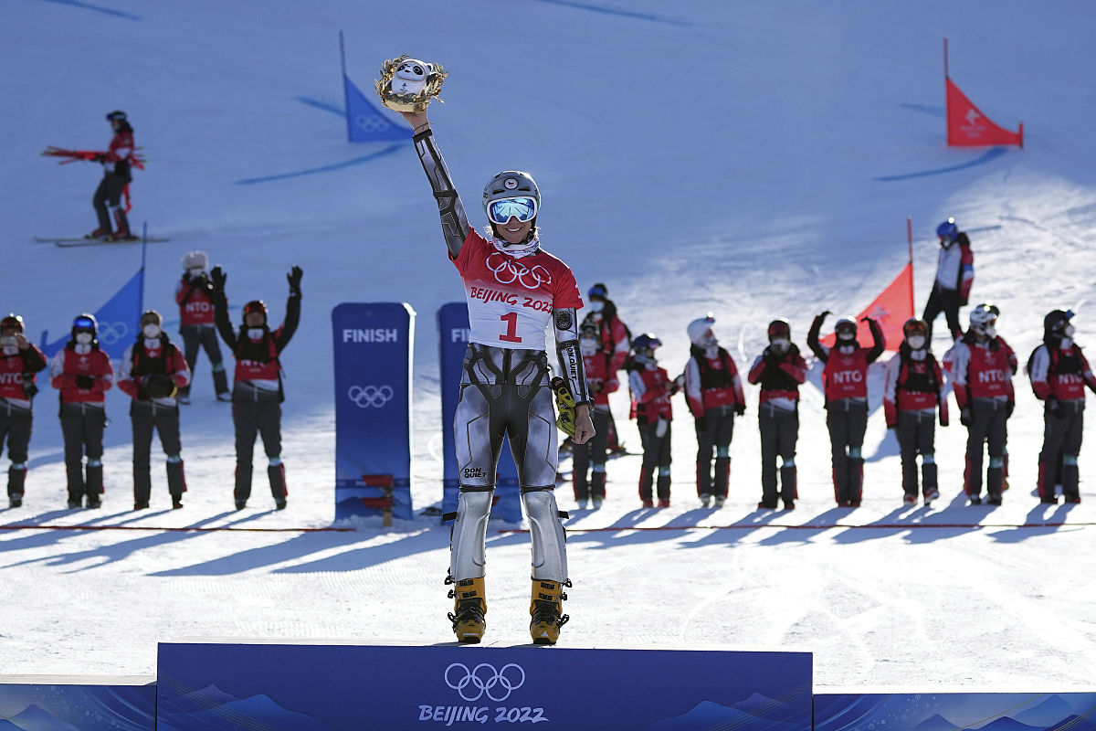 加拿大运动员闪耀赛场,勇夺亚军的简单介绍 加拿大运动员闪耀赛场,勇夺亚军的简单介绍