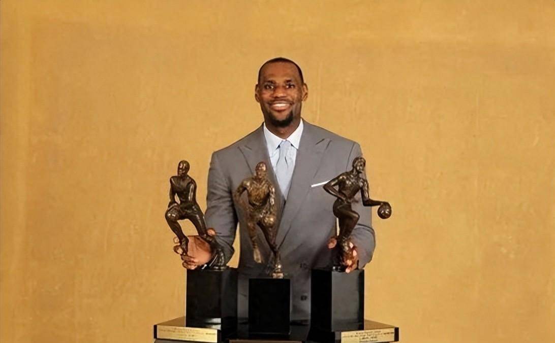 篮球选手发挥出色,荣膺最佳MVP的简单介绍 篮球选手发挥出色,荣膺最佳MVP的简单介绍