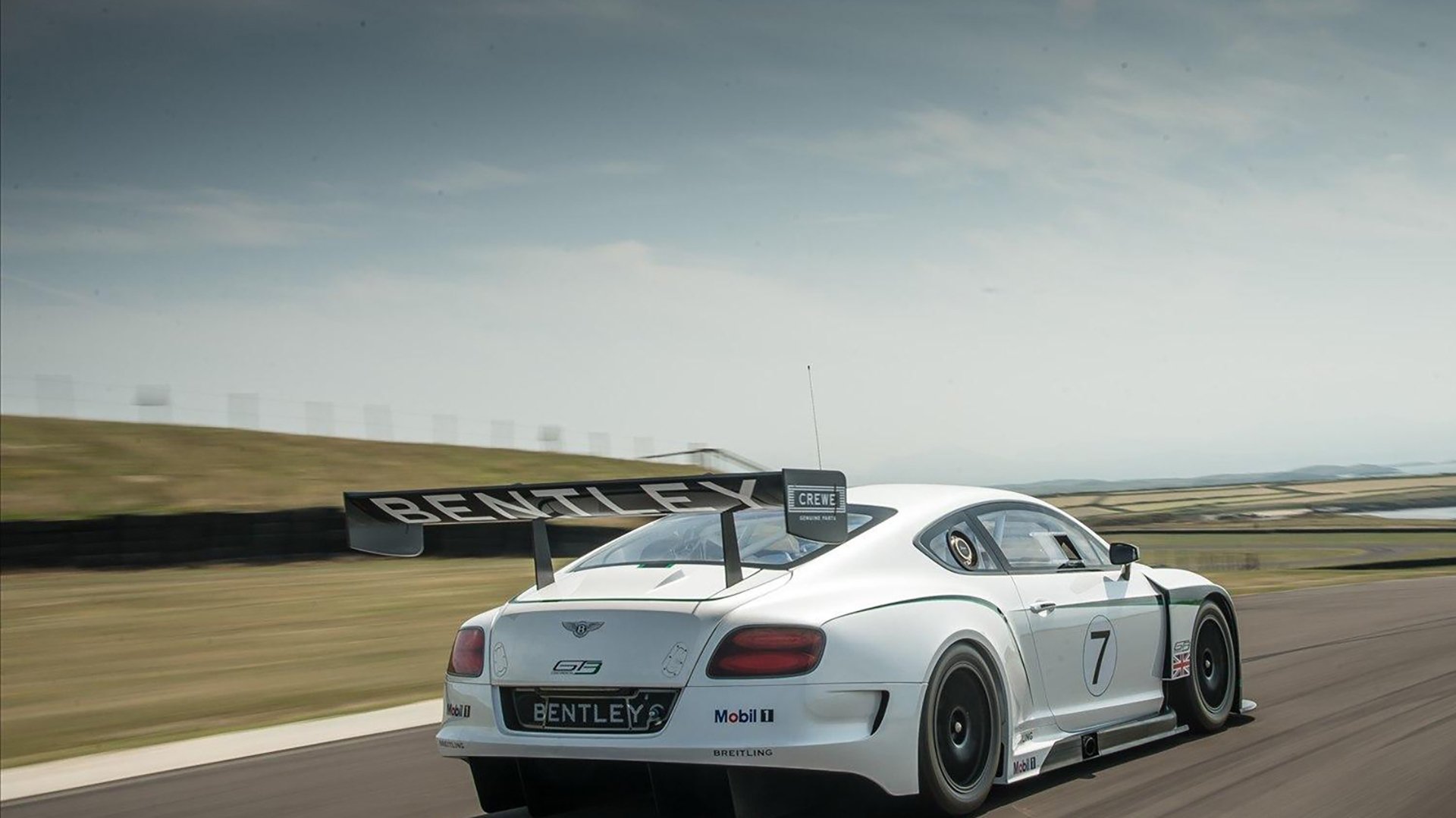 绿茵与硬木的共鸣之夜，当意甲焦点战遇见莫兰特节奏